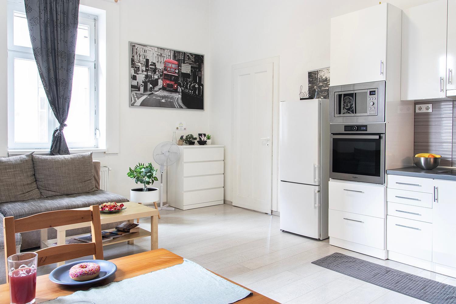 Dora Apartment Near Buda Castle With Parking! Boedapest Buitenkant foto