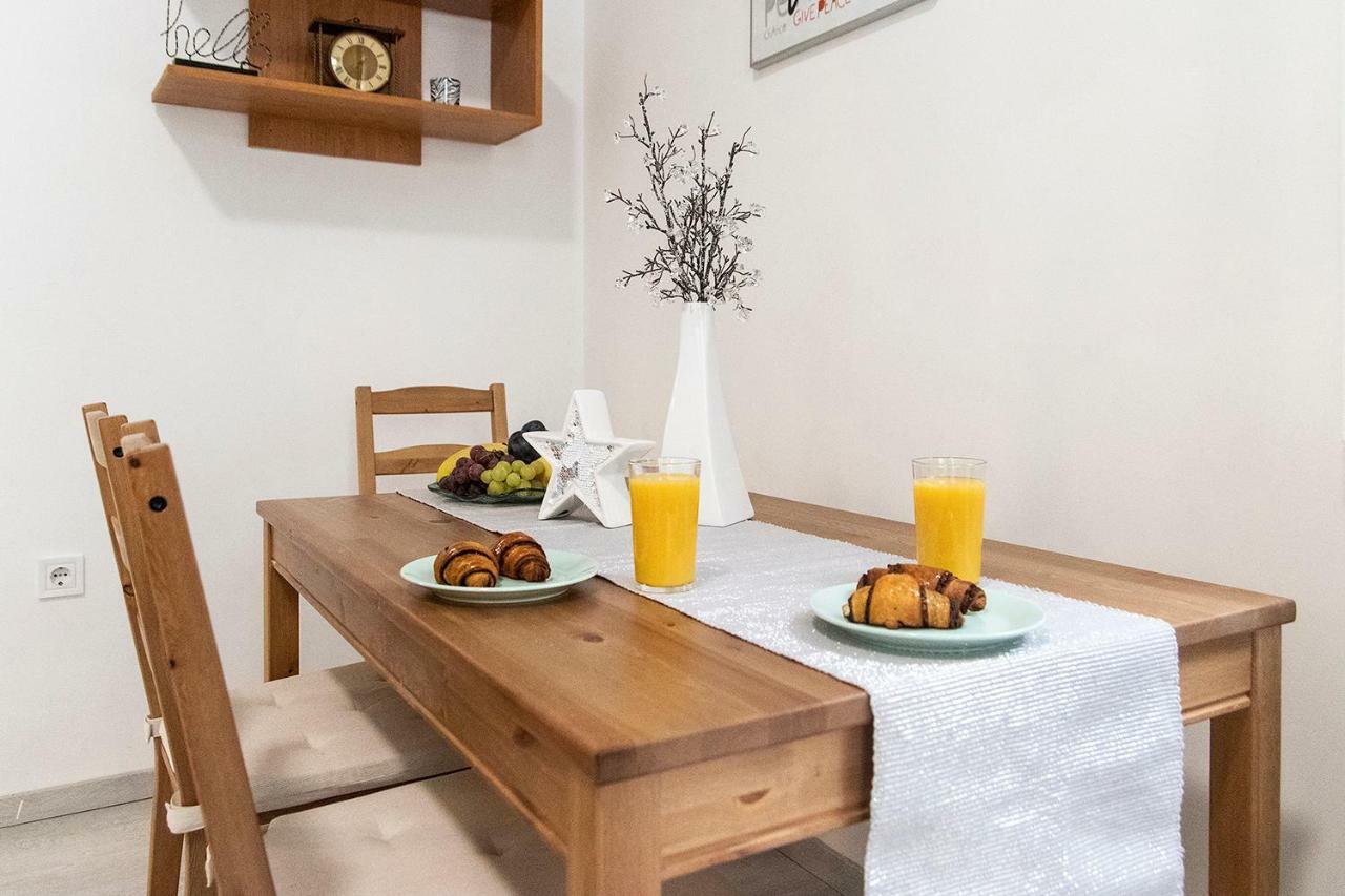 Dora Apartment Near Buda Castle With Parking! Boedapest Buitenkant foto